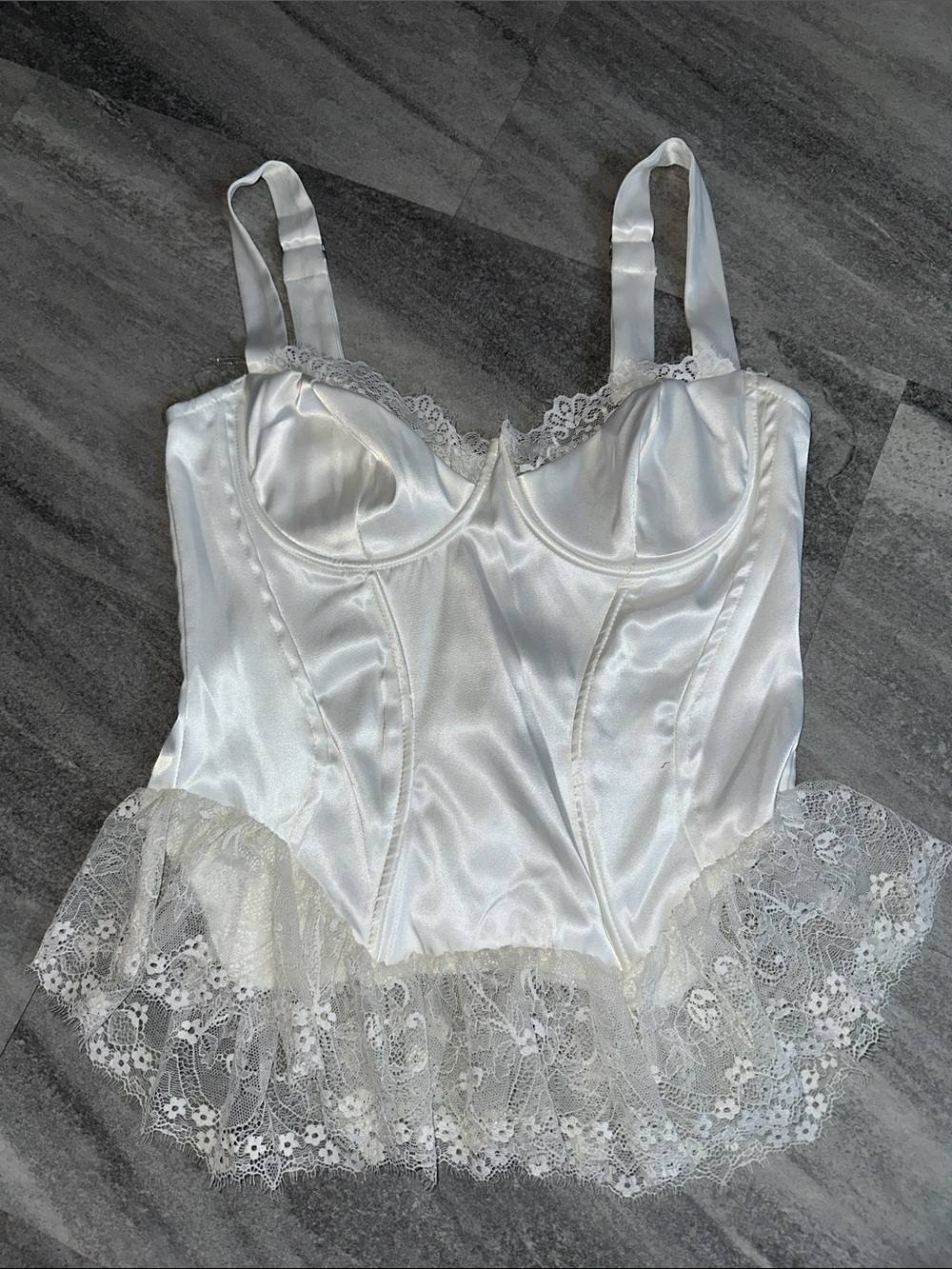 NWT Fashion Nova white lace corset top with floral embroidery L